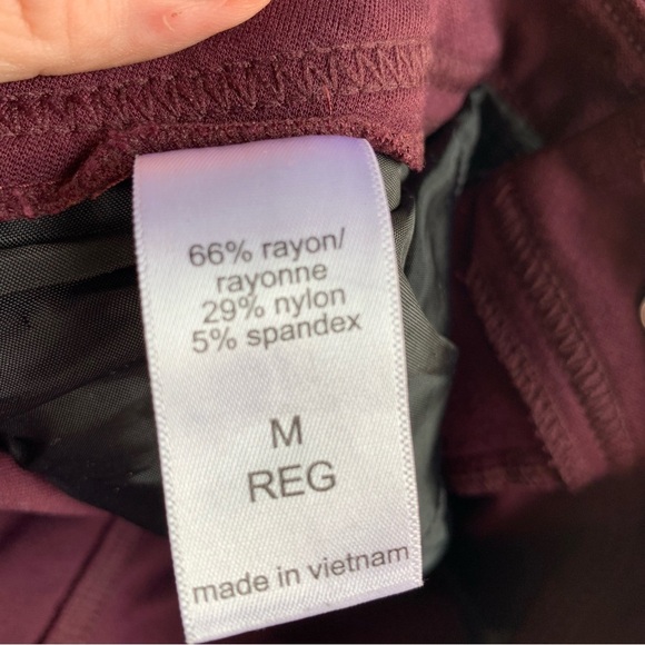 Maurices Burgundy Ladies Size Medium Jeggings - Picture 7 of 10